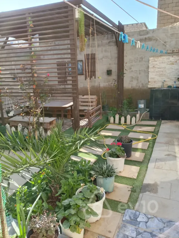 Satılır 5 otaqlı həyət evi 150 m²