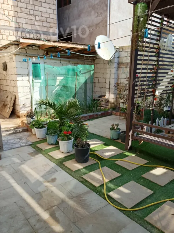 Satılır 5 otaqlı həyət evi 150 m²