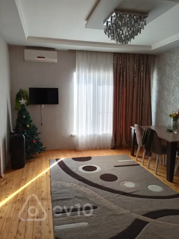 Satılır 5 otaqlı həyət evi 150 m²