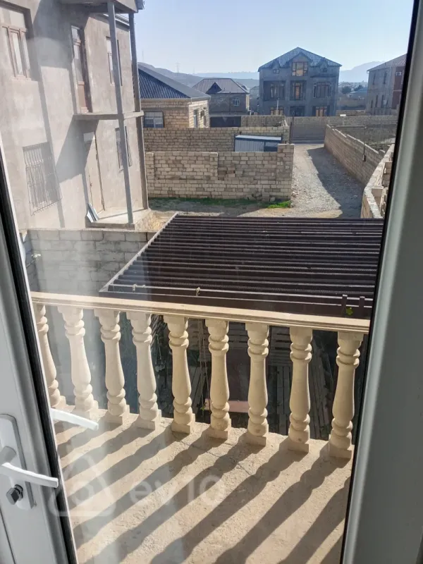 Satılır 5 otaqlı həyət evi 150 m²