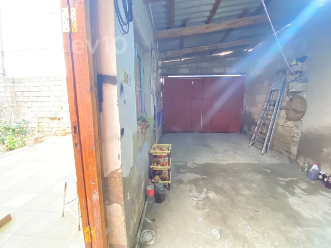 Satılır 3 otaqlı həyət evi 100 m²