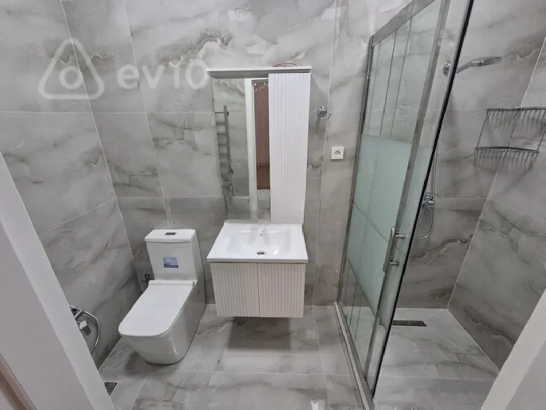 Kirayə verilir 3 otaqlı yeni tikili 156 m²