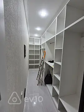 Kirayə verilir 3 otaqlı yeni tikili 156 m²