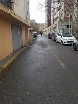 Satılır qaraj 18 m²
