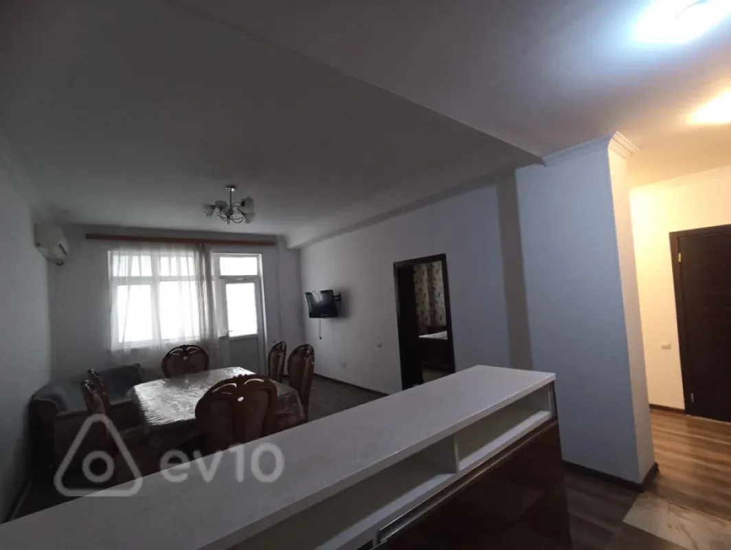 Kirayə verilir 2 otaqlı yeni tikili 60 m²