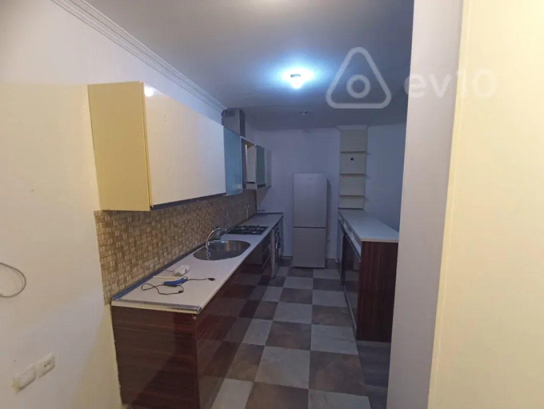 Kirayə verilir 2 otaqlı yeni tikili 60 m²