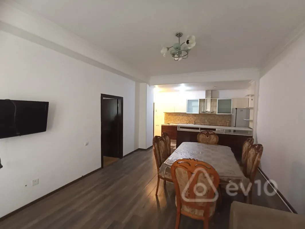 Kirayə verilir 2 otaqlı yeni tikili 60 m²