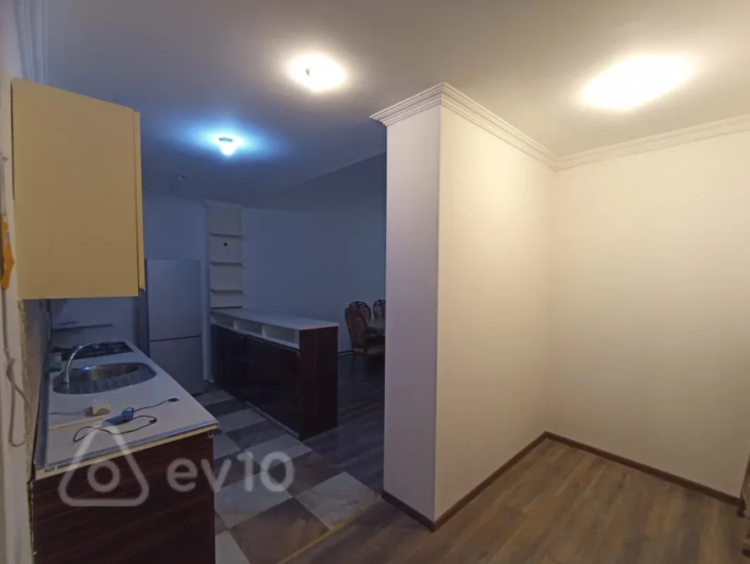 Kirayə verilir 2 otaqlı yeni tikili 60 m²