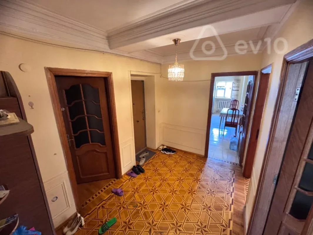 Satılır 3 otaqlı köhnə tikili 90 m²