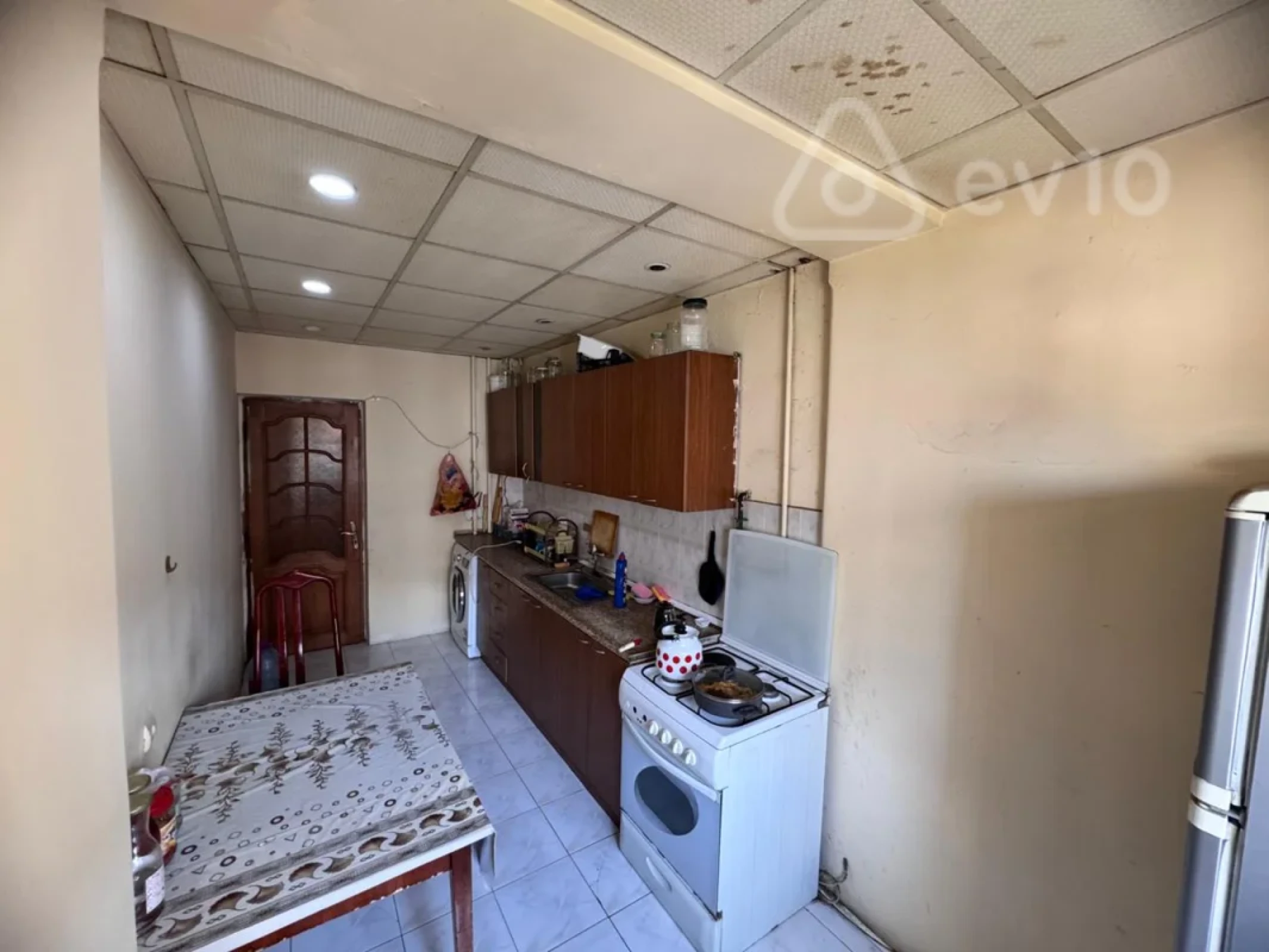 Satılır 3 otaqlı köhnə tikili 90 m²
