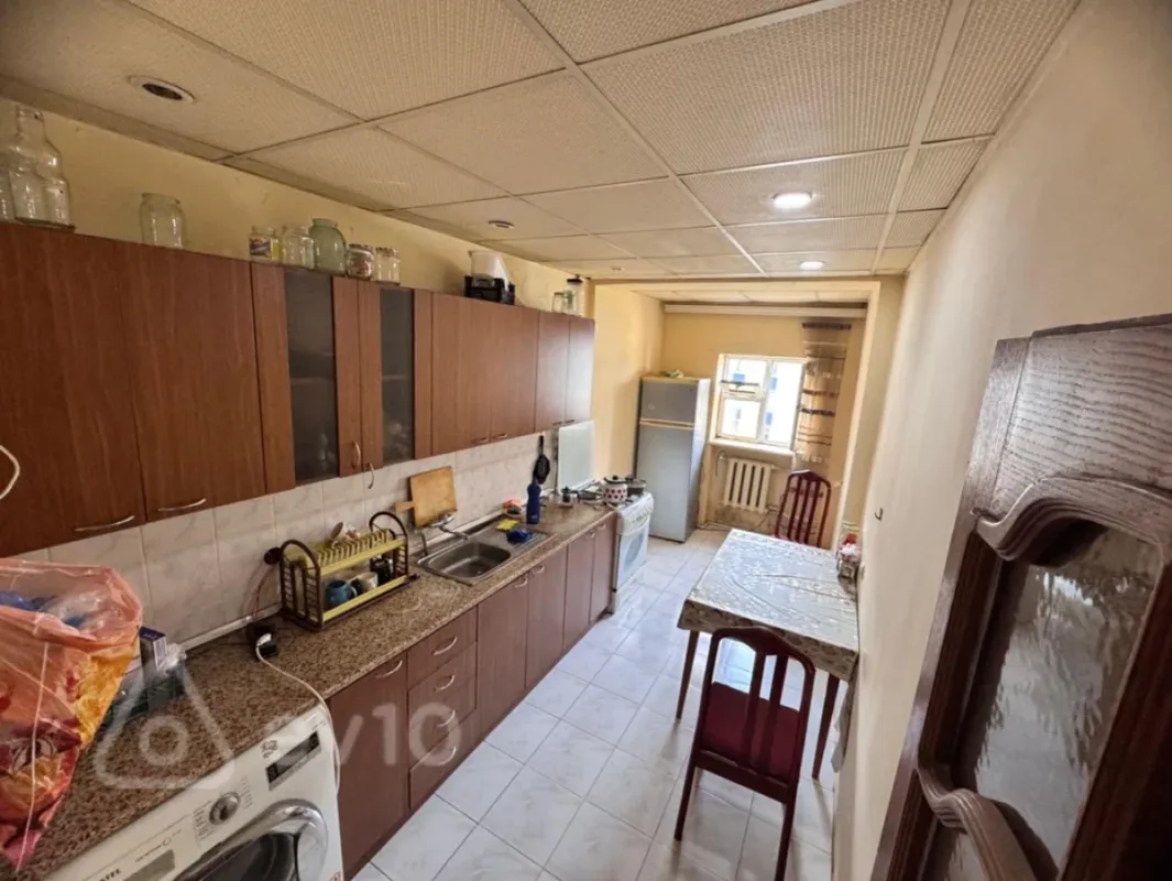 Satılır 3 otaqlı köhnə tikili 90 m²