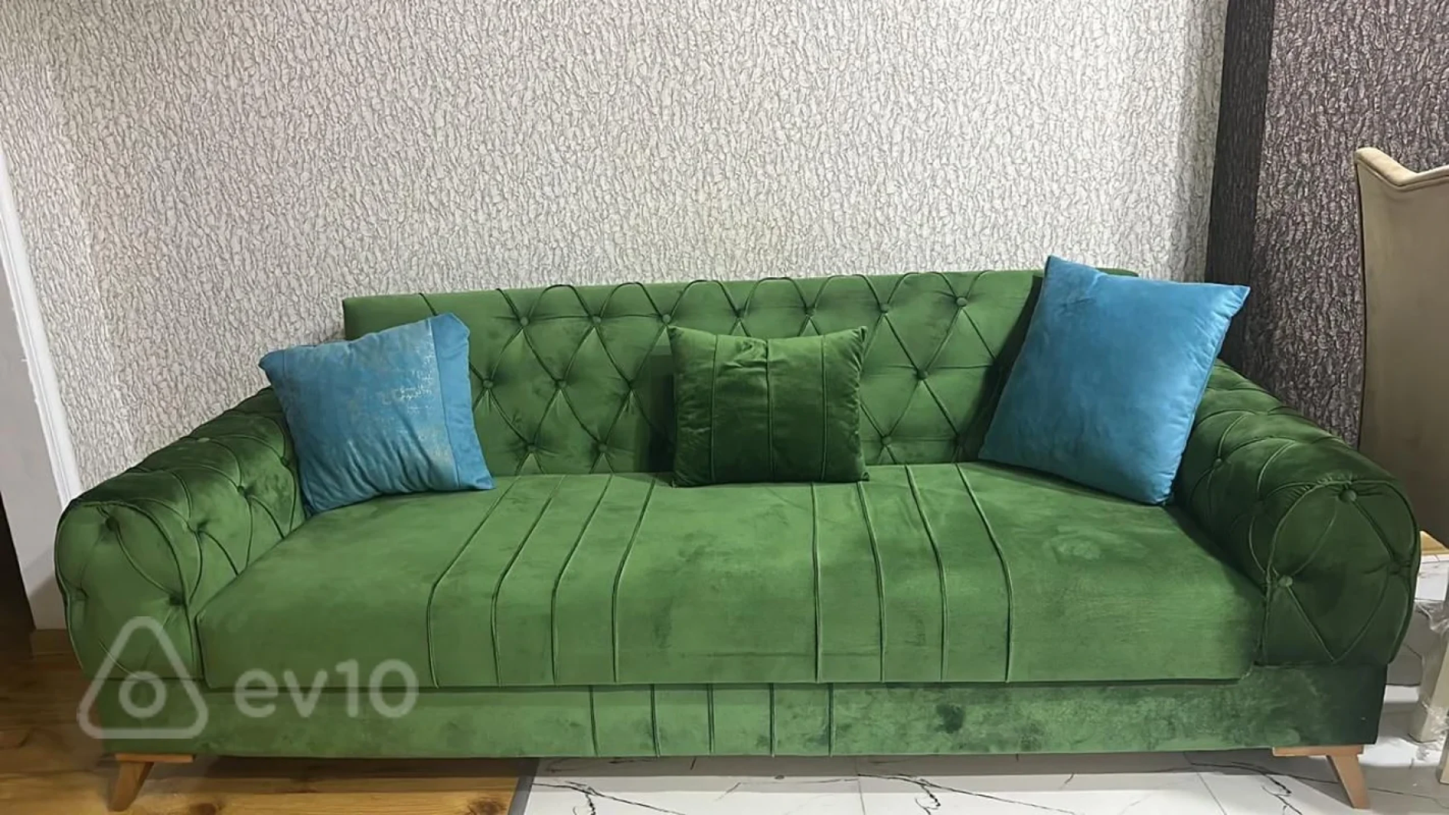 Kirayə verilir 2 otaqlı yeni tikili 72 m²