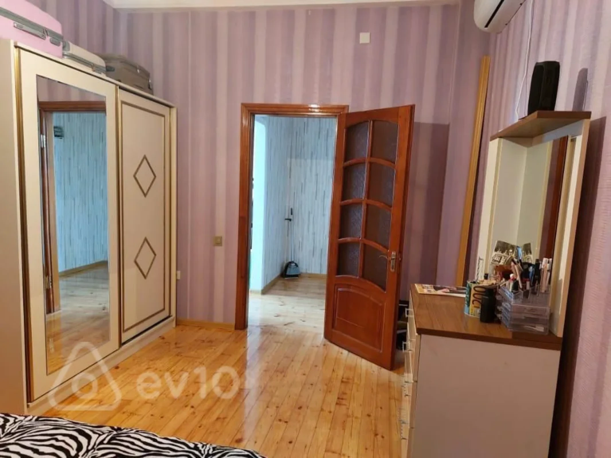 Kirayə verilir 2 otaqlı yeni tikili 72 m²