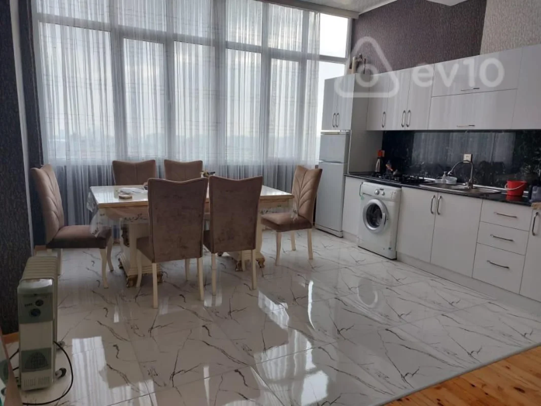 Kirayə verilir 2 otaqlı yeni tikili 72 m²