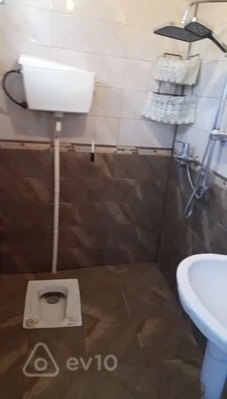 Kirayə verilir 2 otaqlı həyət evi 66 m²