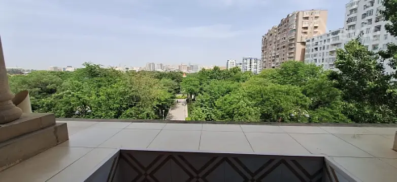 Kirayə verilir 3 otaqlı köhnə tikili 95 m²