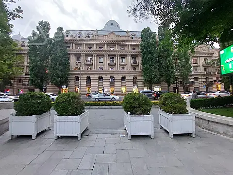 Kirayə verilir 3 otaqlı köhnə tikili 95 m² — Bakı, Nərimanov 3 otaq 95.00 m²