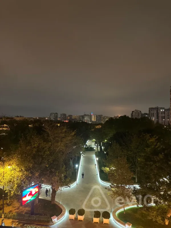 Kirayə verilir 3 otaqlı köhnə tikili 95 m²