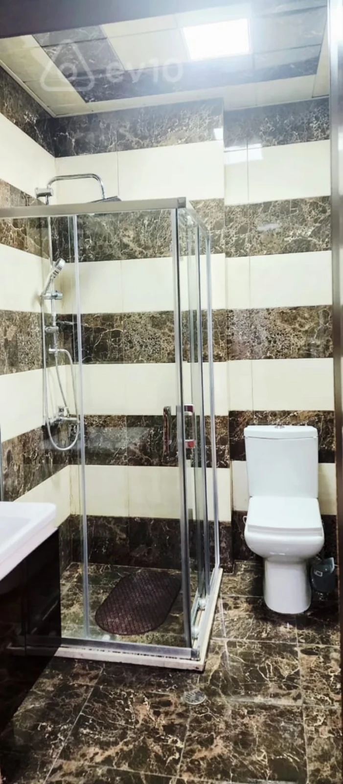 Kirayə verilir 1 otaqlı köhnə tikili 70 m²