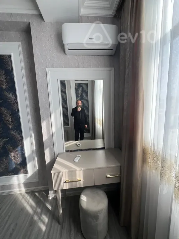 Kirayə verilir 2 otaqlı yeni tikili 80 m²