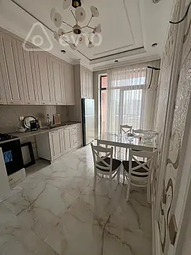 Kirayə verilir 2 otaqlı yeni tikili 80 m²