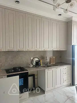 Kirayə verilir 2 otaqlı yeni tikili 80 m²