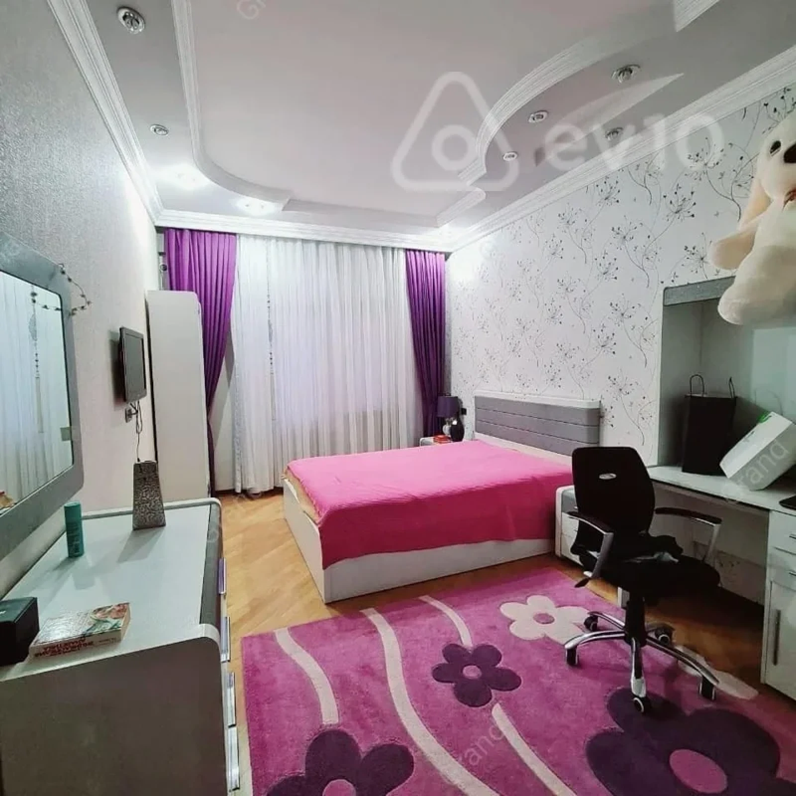 Kirayə verilir 5 otaqlı yeni tikili 240 m²