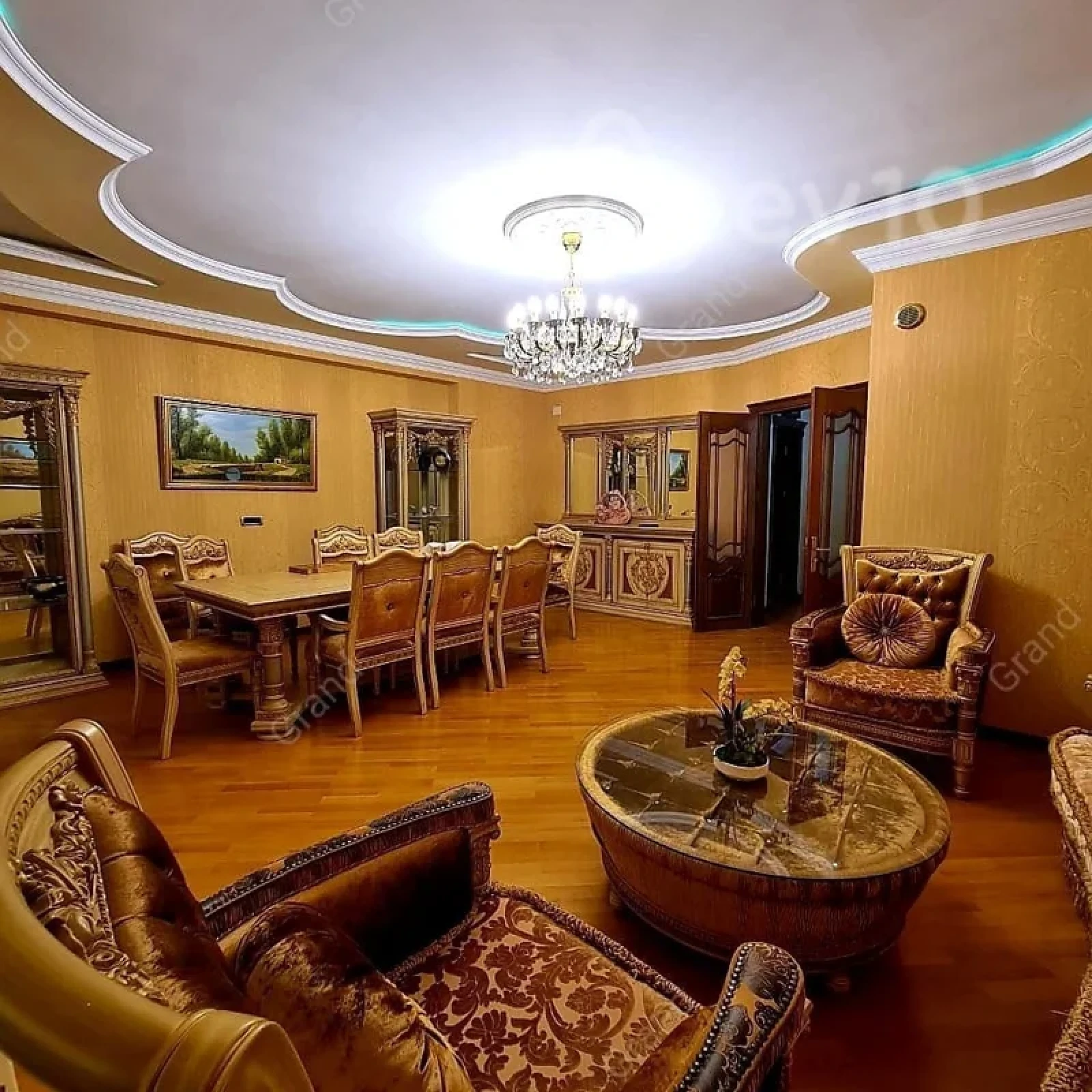 Kirayə verilir 5 otaqlı yeni tikili 240 m²