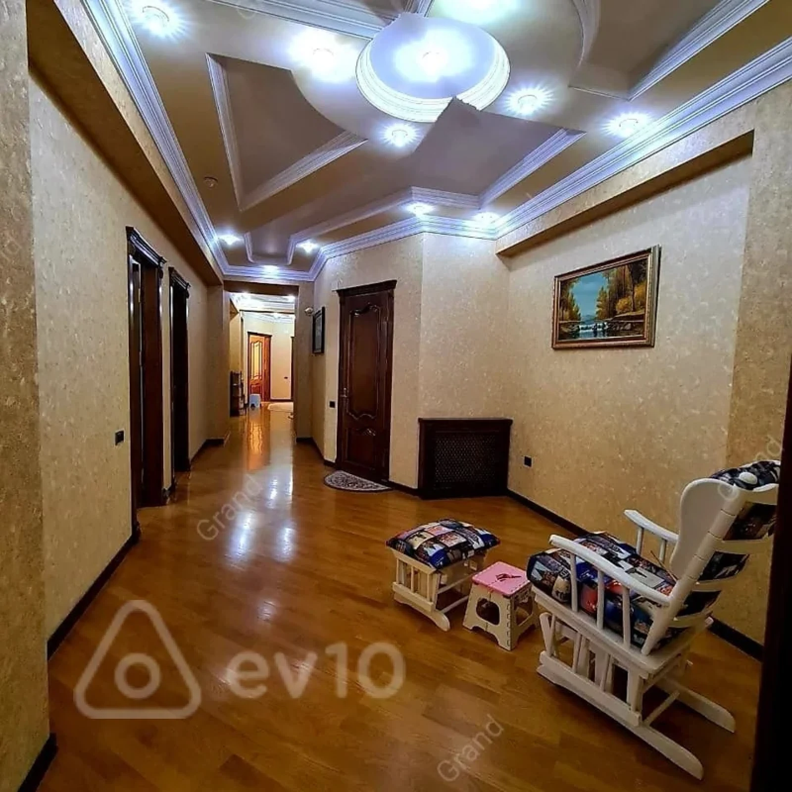 Kirayə verilir 5 otaqlı yeni tikili 240 m²