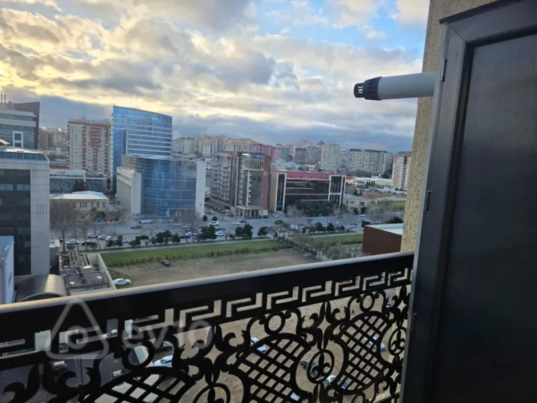 Kirayə verilir 2 otaqlı yeni tikili 80 m²