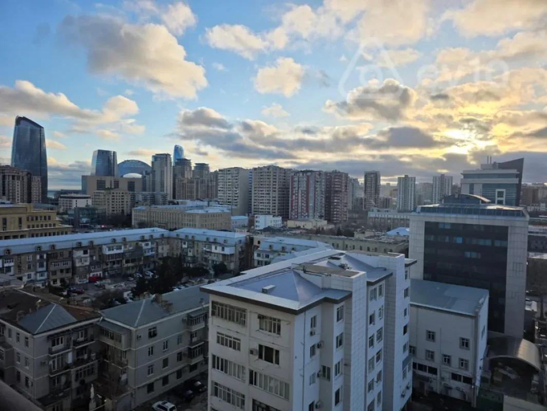 Kirayə verilir 2 otaqlı yeni tikili 80 m²