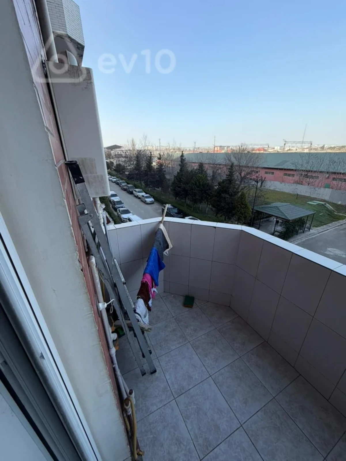 Kirayə verilir 3 otaqlı yeni tikili 125 m²