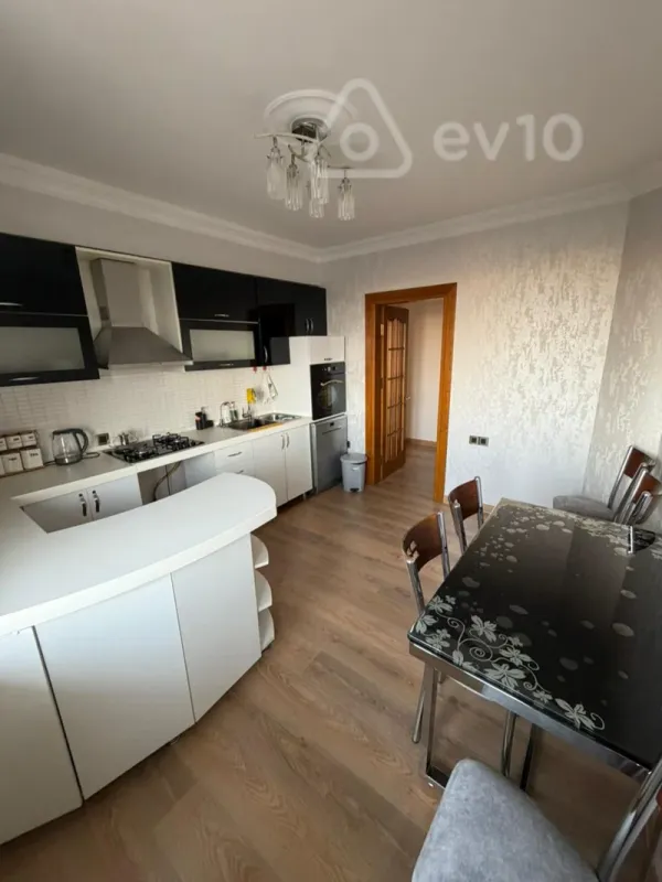 Kirayə verilir 3 otaqlı yeni tikili 125 m²