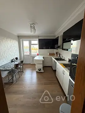 Kirayə verilir 3 otaqlı yeni tikili 125 m²