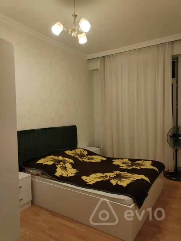 Kirayə verilir 2 otaqlı yeni tikili 65 m²