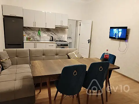 Kirayə verilir 2 otaqlı yeni tikili 65 m²
