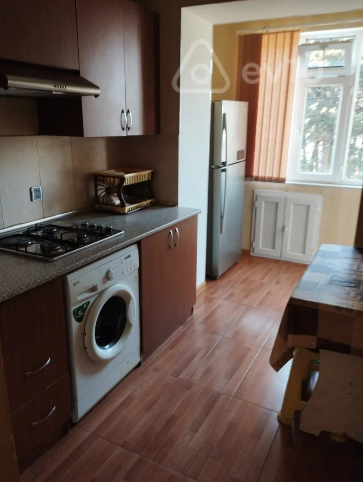 Kirayə verilir 3 otaqlı köhnə tikili 70 m²