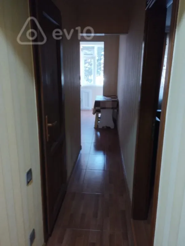 Kirayə verilir 3 otaqlı köhnə tikili 70 m²