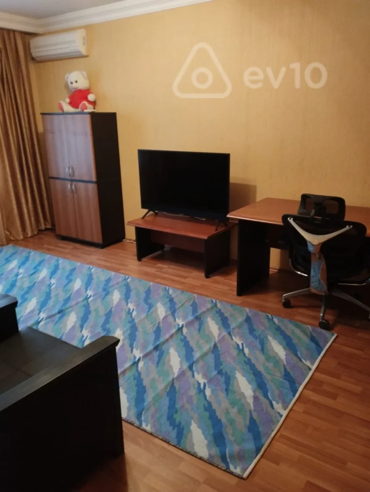 Kirayə verilir 3 otaqlı köhnə tikili 70 m²