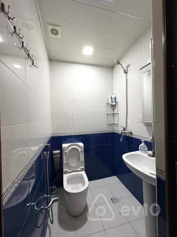 Kirayə verilir 2 otaqlı yeni tikili 69 m²