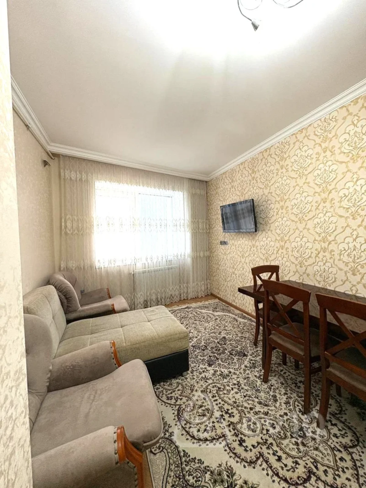 Kirayə verilir 2 otaqlı yeni tikili 69 m²