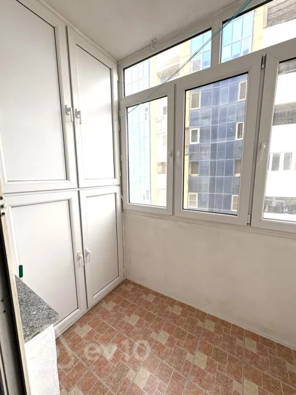Kirayə verilir 2 otaqlı yeni tikili 69 m²