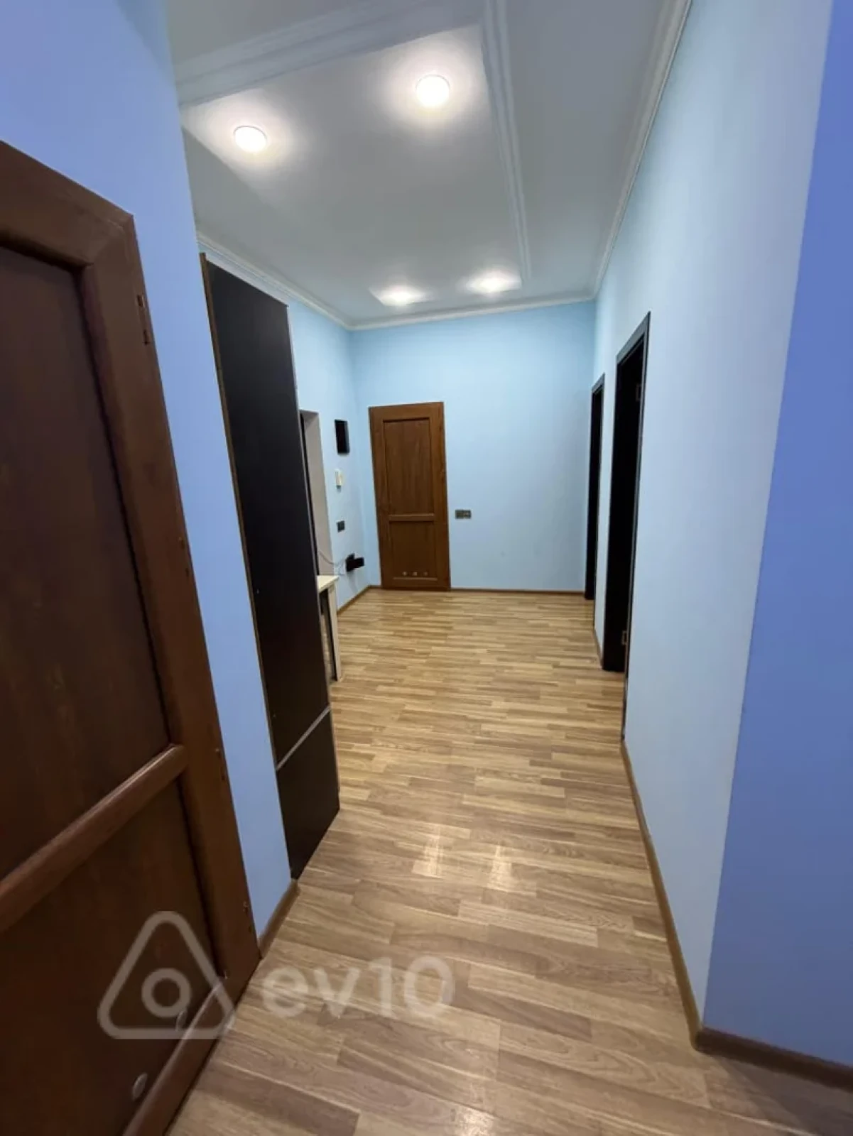 Kirayə verilir 3 otaqlı yeni tikili 105 m²