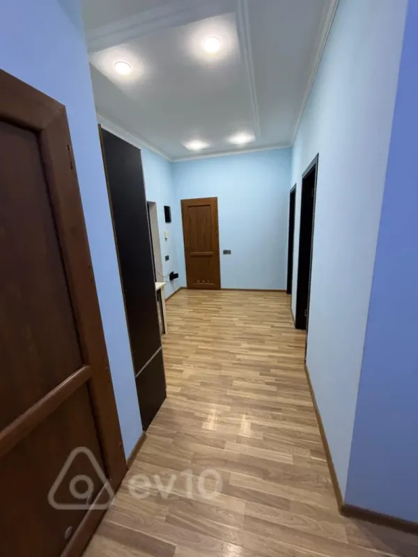 Kirayə verilir 3 otaqlı yeni tikili 105 m²