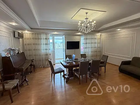 Satılır 4 otaqlı yeni tikili 151 m²