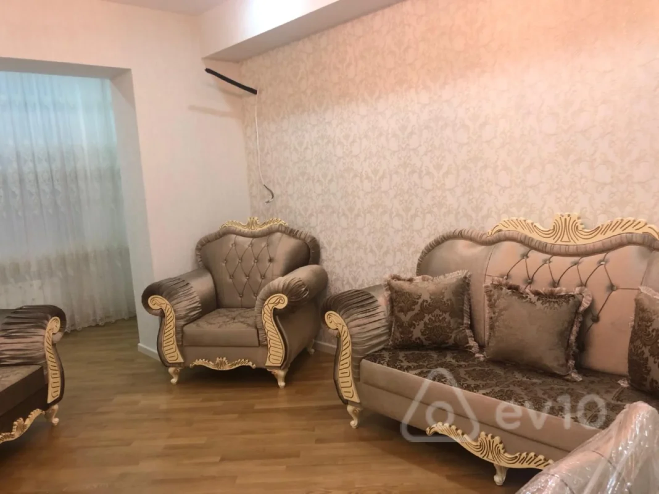 Kirayə verilir 2 otaqlı yeni tikili 80 m²