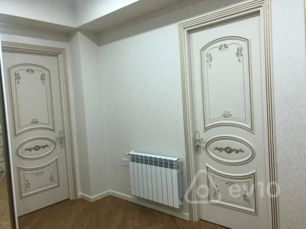 Kirayə verilir 2 otaqlı yeni tikili 80 m²