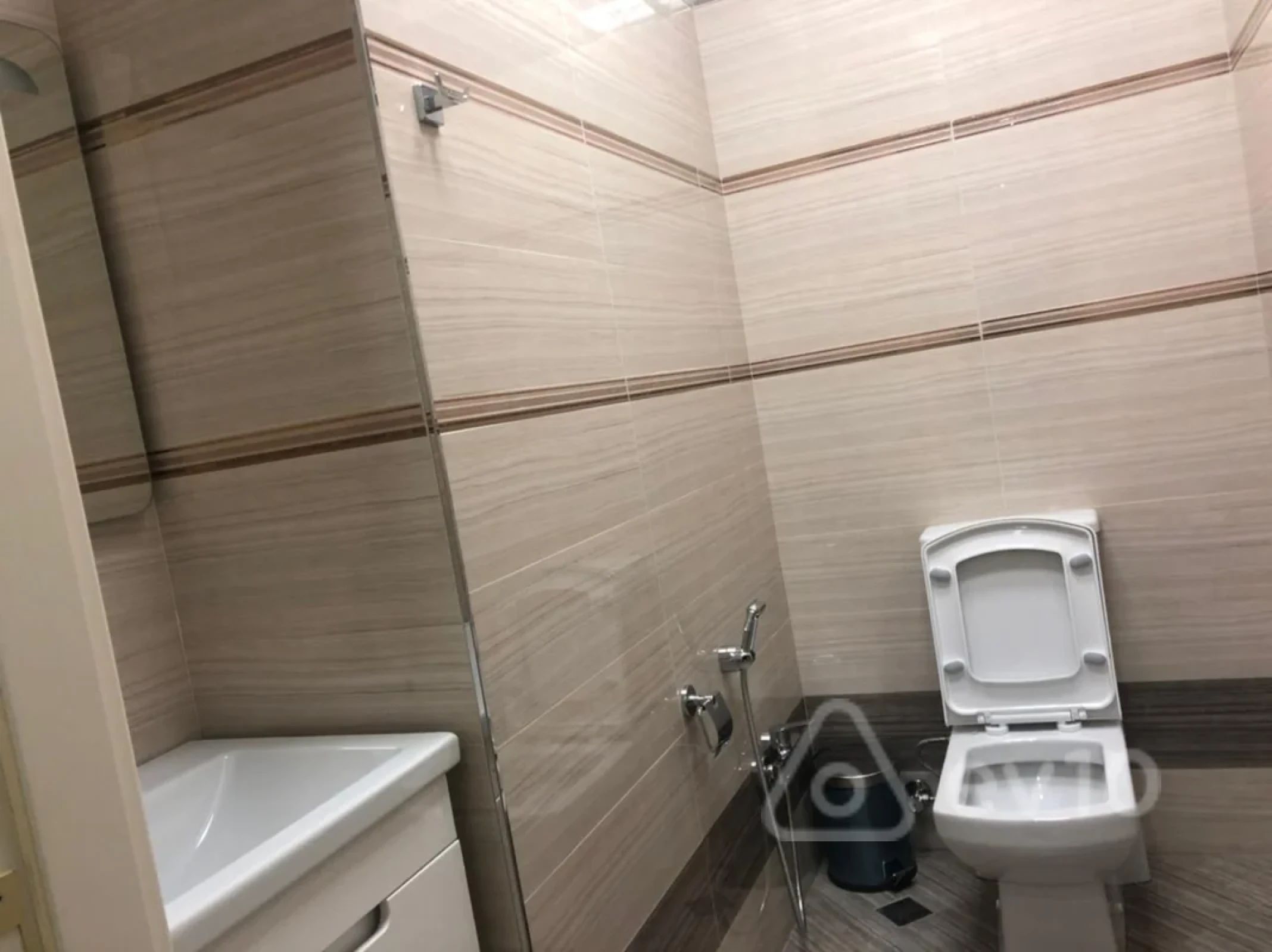 Kirayə verilir 2 otaqlı yeni tikili 80 m²