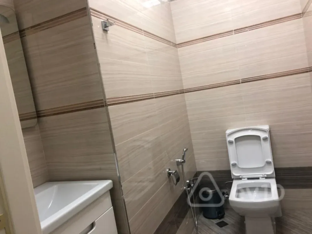 Kirayə verilir 2 otaqlı yeni tikili 80 m²