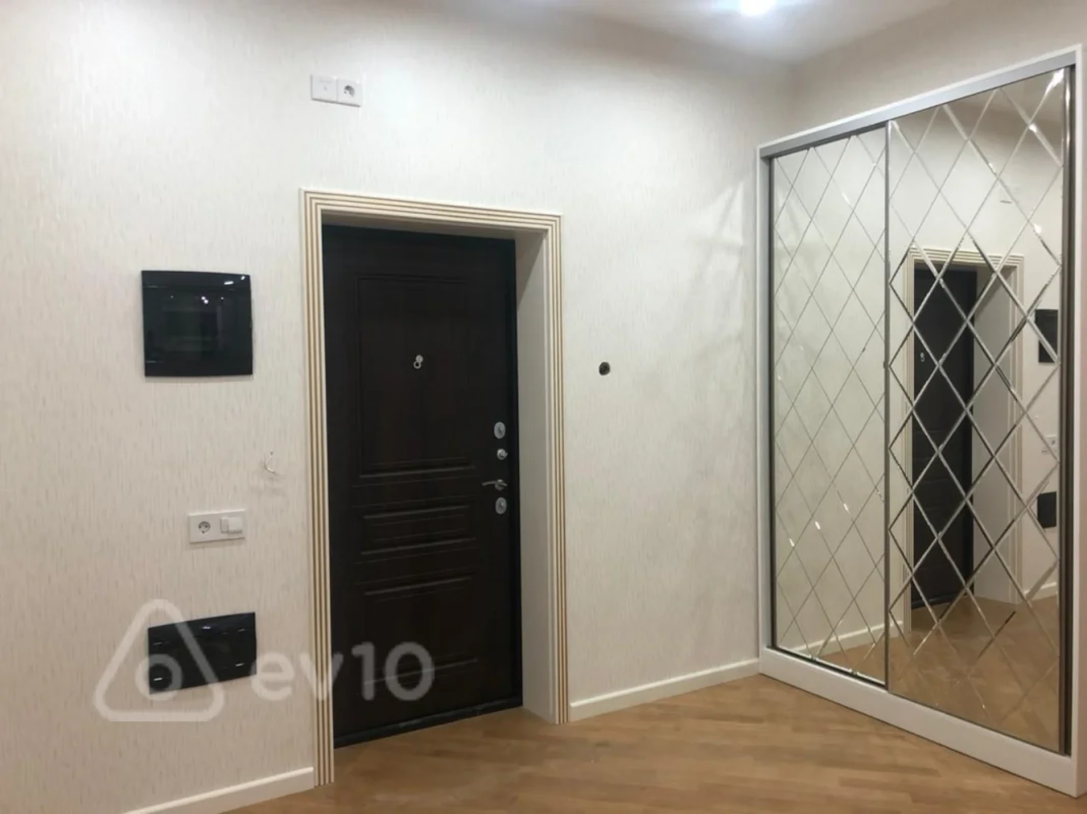 Kirayə verilir 2 otaqlı yeni tikili 80 m²